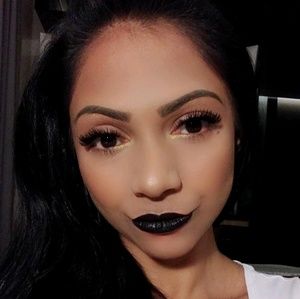 Meet your Posher, Sheila